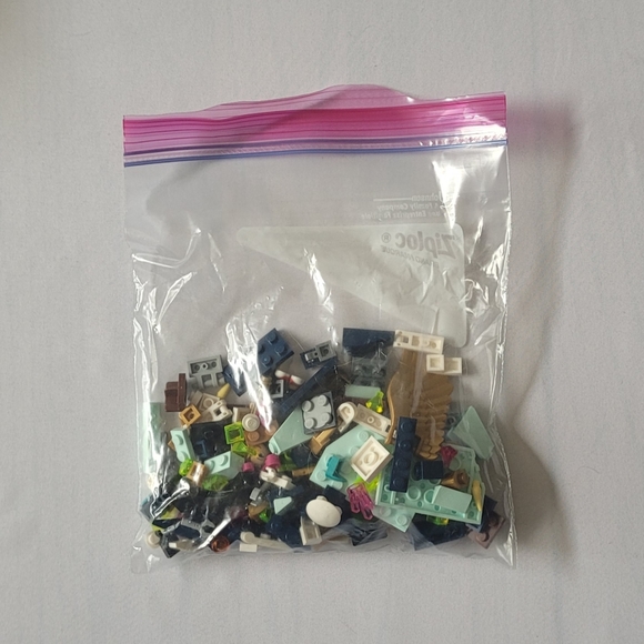 Lego Elves Set: Emily Jones and The Eagle Getaway #41190 - Picture 3 of 3